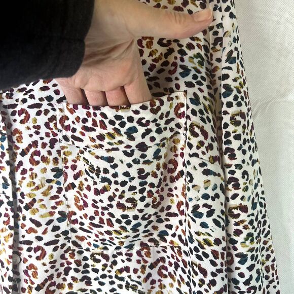 Apt 9 Maximalist Animal Print Spatter Blouse Leopard Roll Tab Sleeves Size Large - Picture 5 of 11